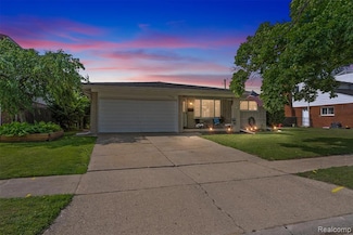 7044 Jenerous, Center Line, MI 48015