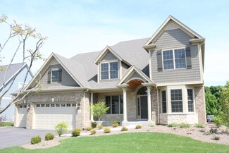 11 Landon Cir, Wheaton, IL 60189