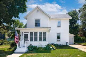 513 Maple St, Palmyra, WI 53156