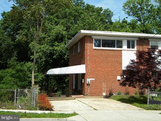 912 Irvington St, Oxon Hill, MD 20745