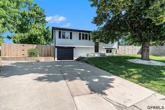 4005 N 213th Cir, Elkhorn, NE 68022