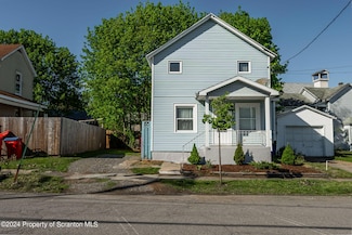 204 Bacon St, Jermyn, PA 18433