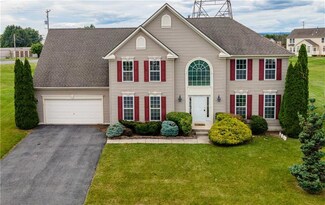 9 Clover Hollow Rd, Easton, PA 18045