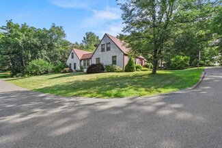 22 Greentree Ln, Byfield, MA 01922