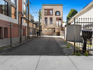 2014 N Whipple St, Chicago, IL 60647
