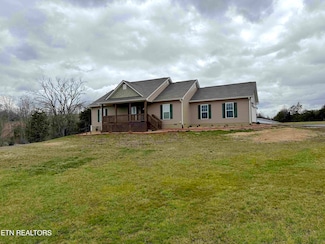 275 Red Bud Ln, Sevierville, TN 37876