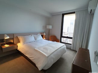 987 Queen St Unit 2405, Honolulu, HI 96814