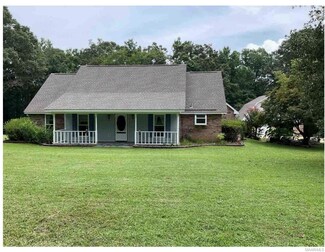 2817 Trotters Trail, Wetumpka, AL 36093
