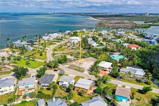 961 San Carlos Ct, Fort Myers Beach, FL 33931
