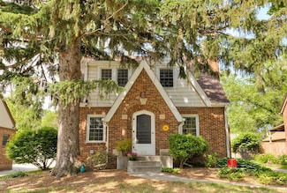 2118 34th St, Des Moines, IA 50310