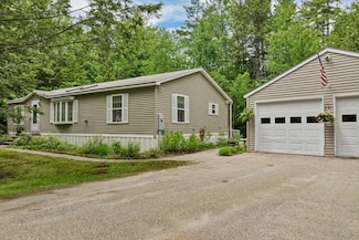 26 Kenyann Dr, Wolfeboro, NH 03894