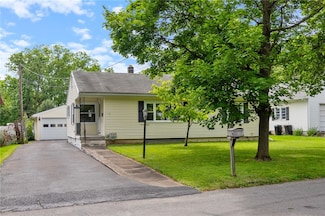 100 East St, Canandaigua, NY 14424