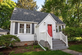 826 College Ave, Culver, IN 46511