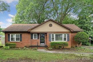 1818 Woodland Dr, Charlotte, NC 28205