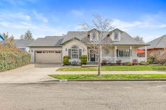 660 Valley Oak Blvd, Central Point, OR 97502