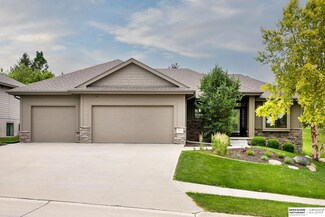 19013 Cuming Cir, Elkhorn, NE 68022