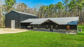 139 Hyacinth Rd, Gilmer, TX 75645
