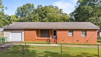 1426 21st St SW, Lanett, AL 36863