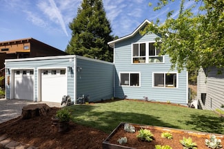 761 Lancaster Blvd, Moss Beach, CA 94038