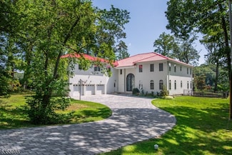 34 W Shore Rd, Mountain Lakes, NJ 07046