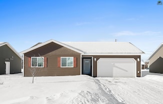 1611 Bronco Ln, North Pole, AK 99705