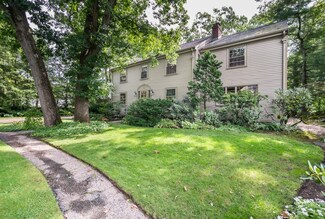 14 Ledgewood Rd, Newton Highlands, MA 02461
