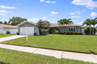 5800 Tanglewood Dr NE, Saint Petersburg, FL 33703