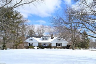170 Sterncrest Dr, Chagrin Falls, OH 44022
