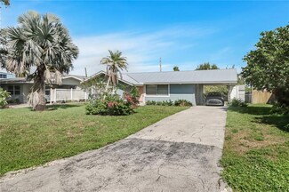 3910 14th St N, Naples, FL 34103