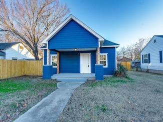 627 W 7th St, Ada, OK 74820