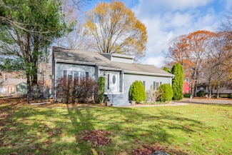 225 Minnesota Ln, Bristol, CT 06010