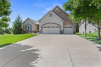 102 Place de Yeager, Lake Saint Louis, MO 63367