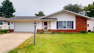 1523 E Barrington Ave, Decatur, IL 62526