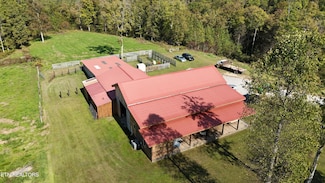 500 B Armstrong Ln, Monterey, TN 38574