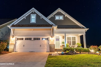 158 Twining Rose Ln, Holly Ridge, NC 28445