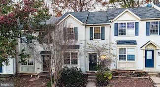 8514 Charnwood Ct, Manassas, VA 20111