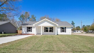 20 Country Blvd, Defuniak Springs, FL 32433