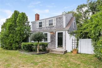 17 Simmons Rd, Little Compton, RI 02837