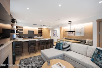 130 Wood Rd Unit 464, Snowmass Village, CO 81615