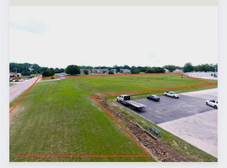 710 N Country Club Rd, Ada, OK 74820