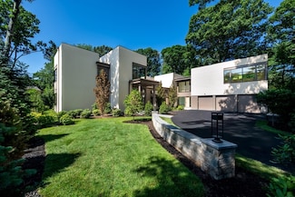 23 Thoreau Rd, Lexington, MA 02420