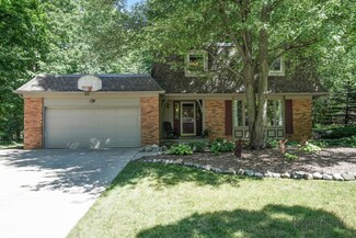 2650 Golfridge Dr SE, Grand Rapids, MI 49546