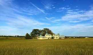 1150 County Road 405, Taylor, TX 76574