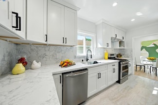 3288 School St, Oakland, CA 94602