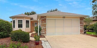 5409 Sir Churchill Dr, Leesburg, FL 34748