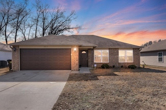 3015 Beechwood Dr, Conway, AR 72032