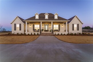 6644 Rivercrest Rd, Fayetteville, AR 72701