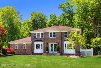 27 Washington Ave, Morganville, NJ 07751