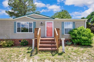 7504 Hidden Ln, Roseboro, NC 28382