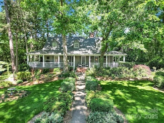 4 Hummingbird Ct, Clover, SC 29710